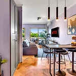 Super2Beachfront